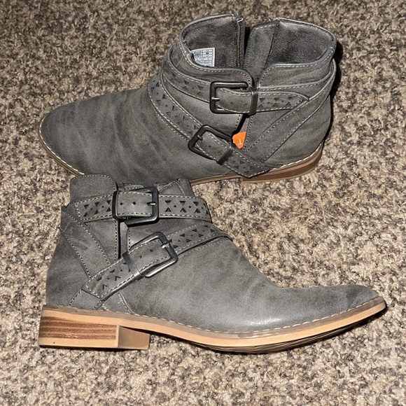 Rocket Dog Shoes - Rocket dog gray booties